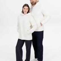 Худи оверсайз унисекс Snuggie, молочно-белое / Миниатюра модельного (1000)