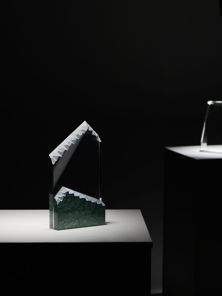 Стела Clifftop / Миниатюра имиджевого (1000)