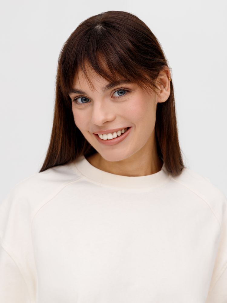 Футболка оверсайз унисекс Sideline, молочно-белая / Миниатюра модельного (1000)