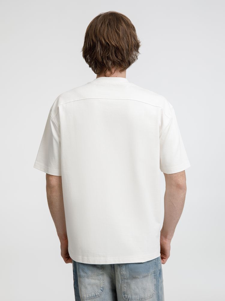 Футболка оверсайз унисекс Sideline, молочно-белая / Миниатюра модельного (1000)