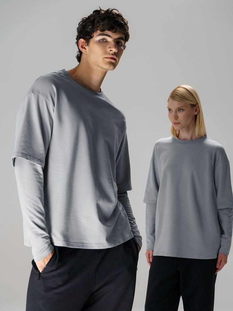 Футболка оверсайз с двойным рукавом Kosmos, светло-серая / Миниатюра модельного (1000)