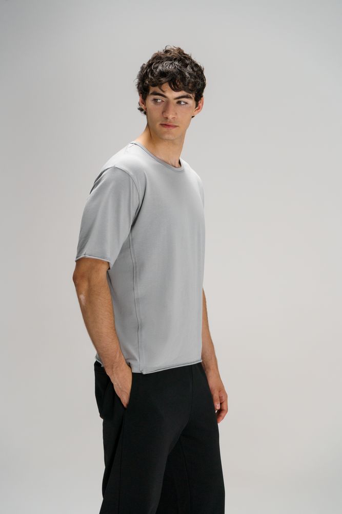 Футболка оверсайз унисекс Vozduh, светло-серая / Миниатюра модельного (1000)