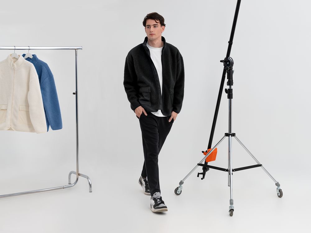 Куртка унисекс Oblako, черная / Миниатюра модельного (1000)