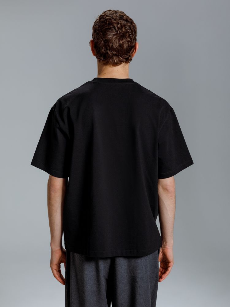 Футболка оверсайз Kangas, черная / Миниатюра модельного (1000)