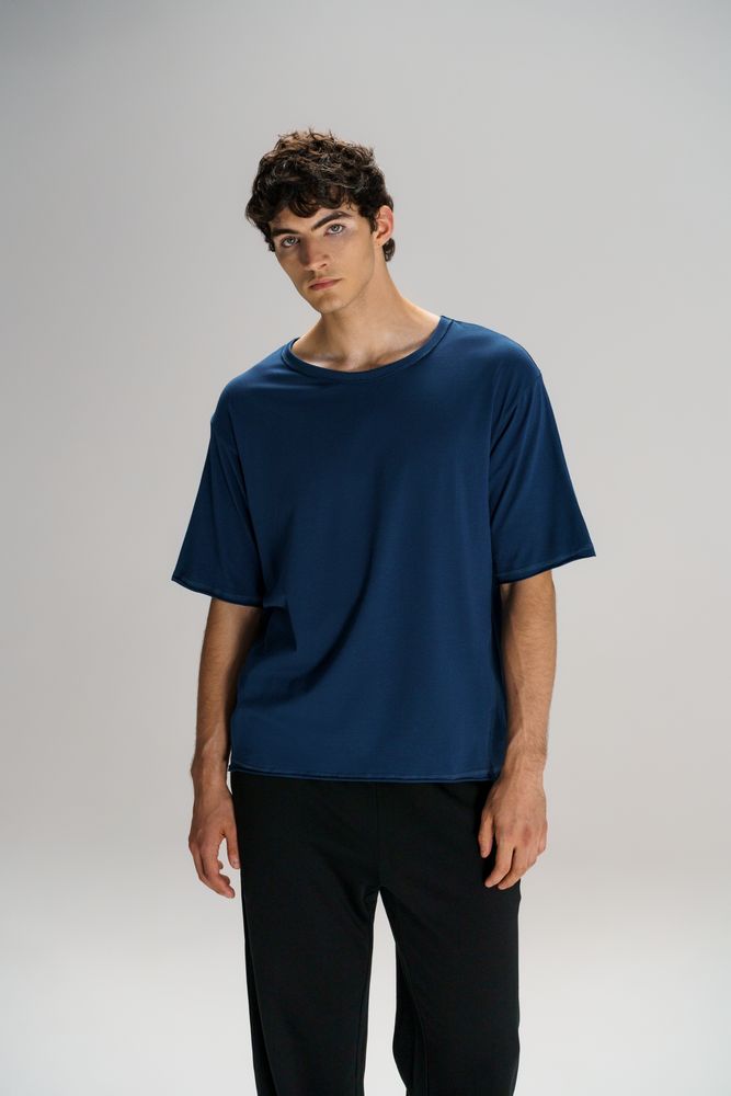 Футболка оверсайз унисекс Vozduh, темно-синяя / Миниатюра модельного (1000)