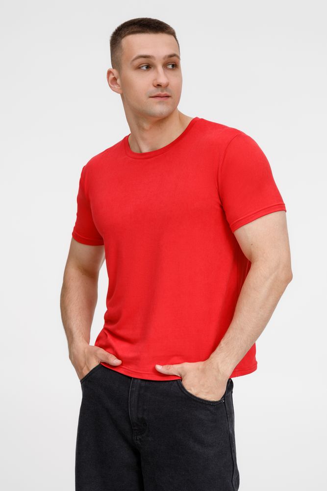 Футболка унисекс Senti, красная / Миниатюра модельного (1000)