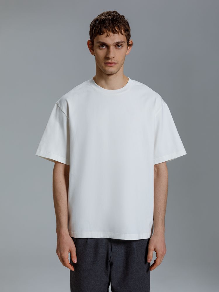 Футболка оверсайз Kangas, белая / Миниатюра модельного (1000)