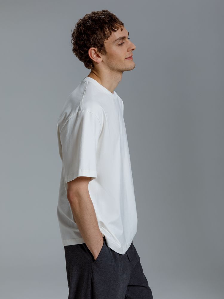 Футболка оверсайз Kangas, белая / Миниатюра модельного (1000)