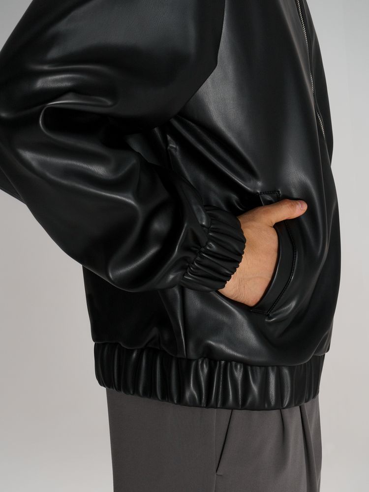 Бомбер из искусственной кожи Univer, черный / Миниатюра модельного (1000)