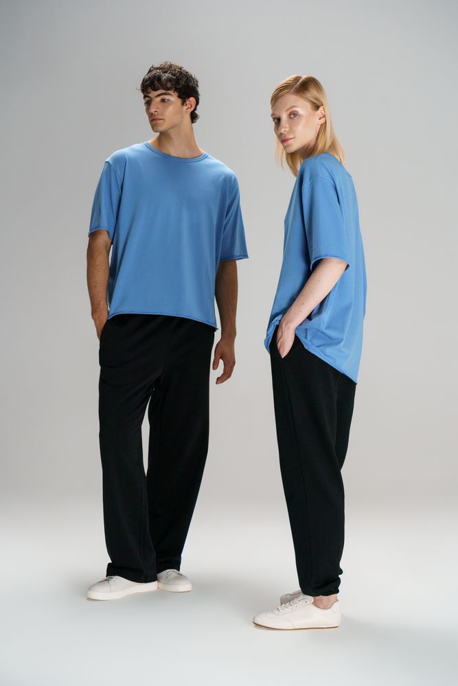 Футболка оверсайз унисекс Vozduh, синяя / Миниатюра модельного (1000)