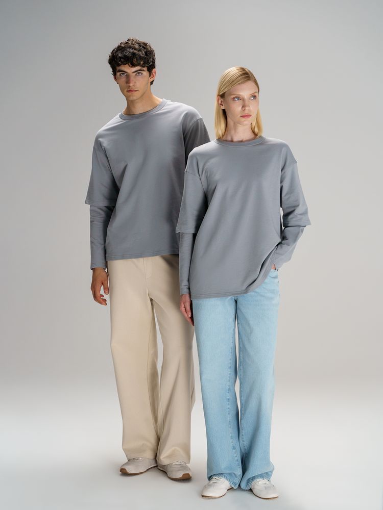 Футболка оверсайз с двойным рукавом Kosmos, светло-серая / Миниатюра модельного (1000)