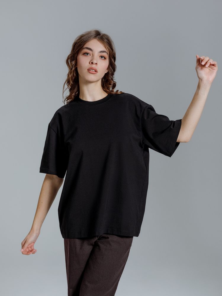 Футболка оверсайз Kangas, черная / Миниатюра модельного (1000)