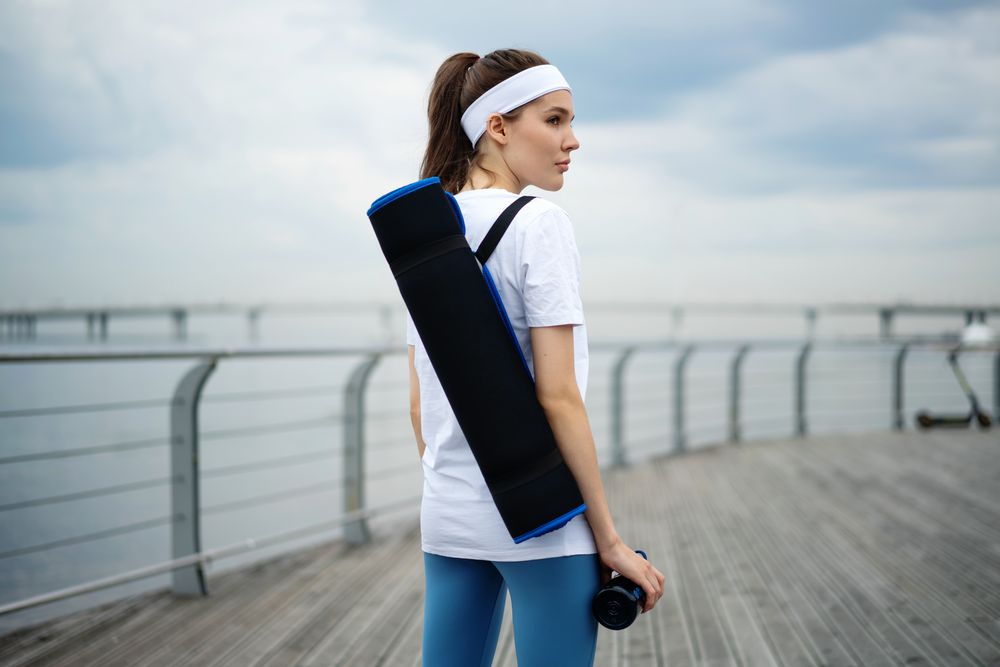 Коврик для йоги и активного отдыха Karmatta, черно-синий / Миниатюра WWW (1000)