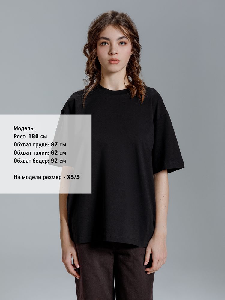 Футболка оверсайз Kangas, черная / Миниатюра модельного (1000)