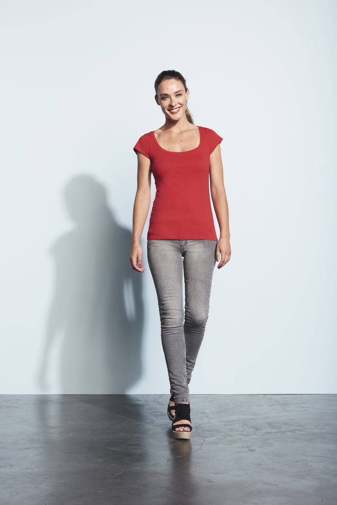 Футболка женская Melrose 150 с глубоким вырезом, черная / Миниатюра WWW (1000)