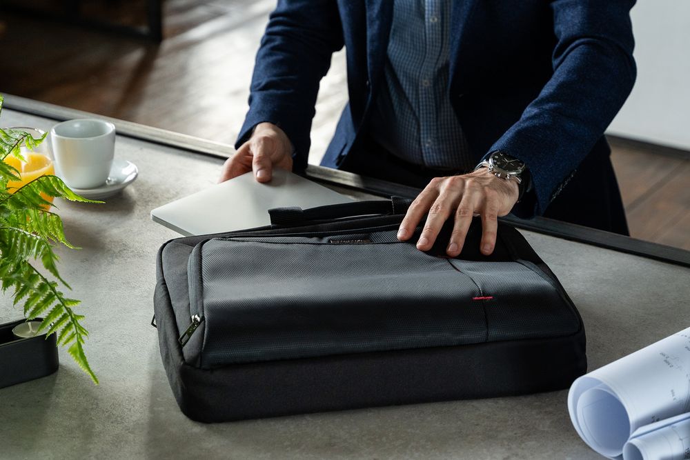 Сумка для ноутбука GuardIT, серая / Миниатюра WWW (1000)