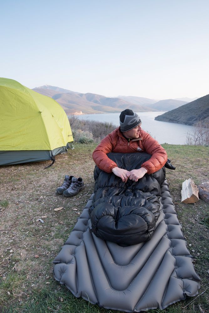 Надувной коврик Static V Luxe, серый / Миниатюра WWW (1000)