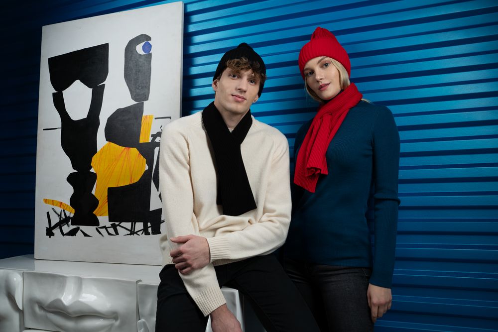 Шарф Yong, красный (алый) / Миниатюра WWW (1000)