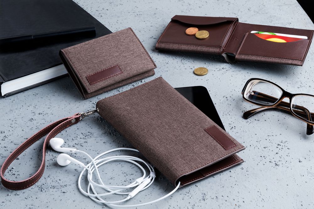 Портмоне neatCase, коричневое / Миниатюра WWW (1000)