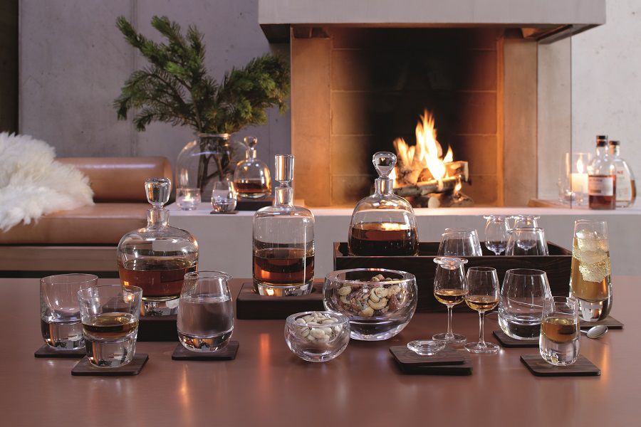 Набор из 2 стопок Whisky с деревянными подставками / Миниатюра WWW (1000)