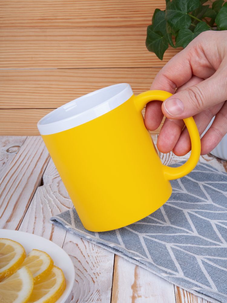 Кружка StopSpot с покрытием софт-тач, желтая / Миниатюра WWW (1000)