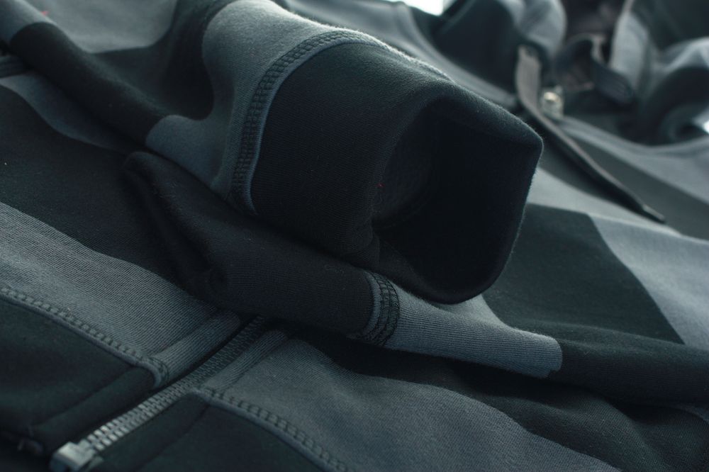 Толстовка женская Moline, серая и черная / Миниатюра WWW (1000)