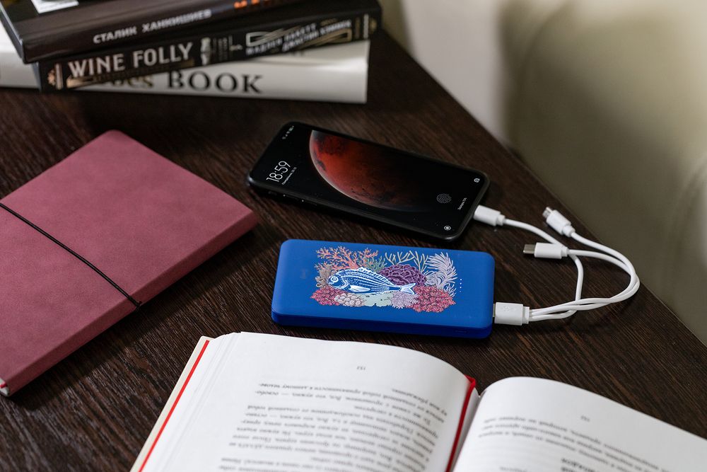 Аккумулятор с беспроводной зарядкой markBright Urban, 6000 мАч, синий / Миниатюра WWW (1000)