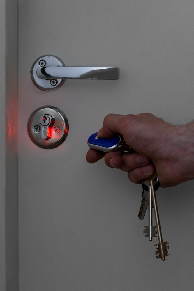 Брелок для поиска ключей Signalet, черный / Миниатюра WWW (1000)