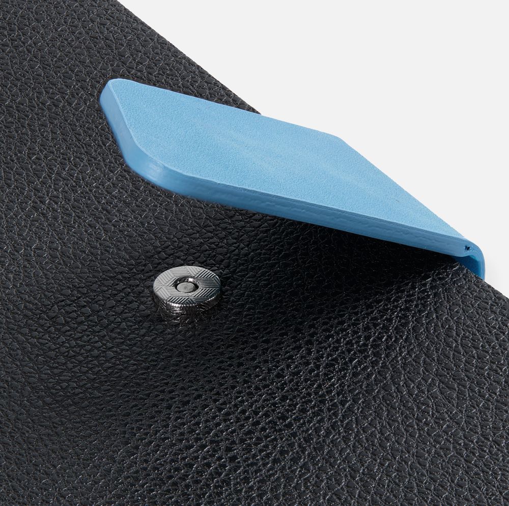 Ежедневник Boom, недатированный, черный с голубым / Миниатюра WWW (1000)