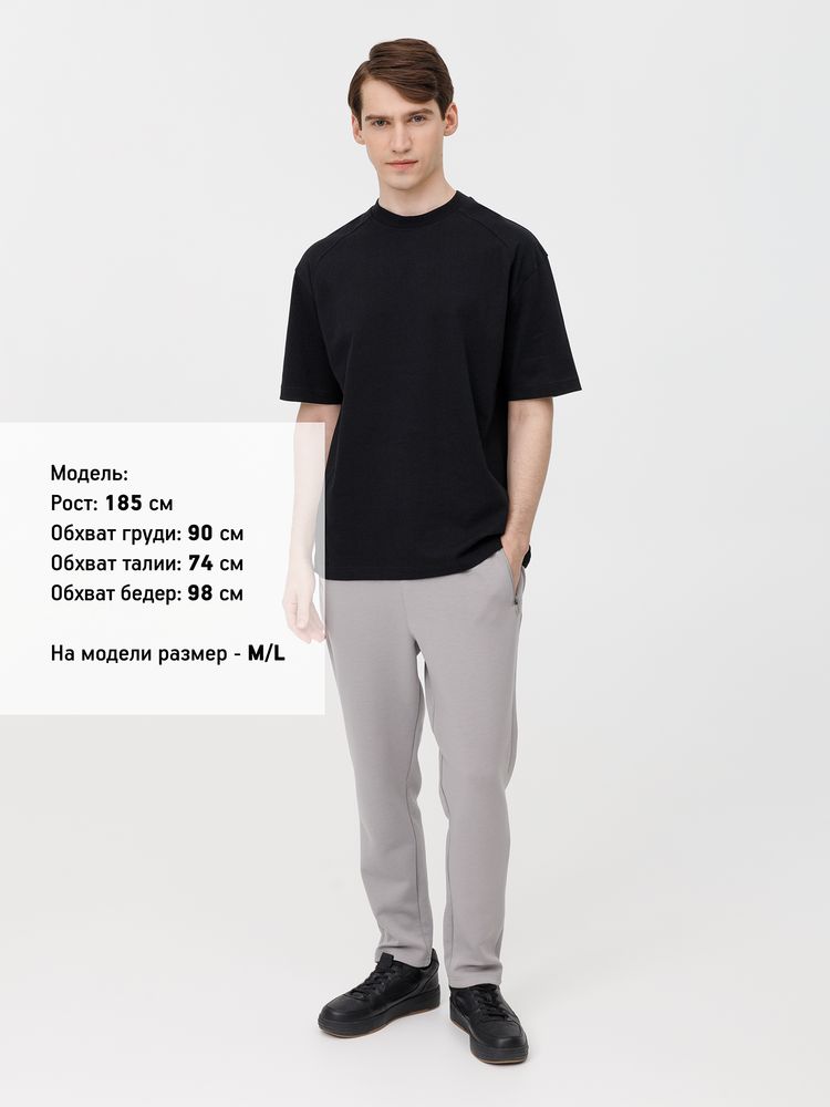 Футболка оверсайз унисекс Sideline, черная / Миниатюра модельного (1000)