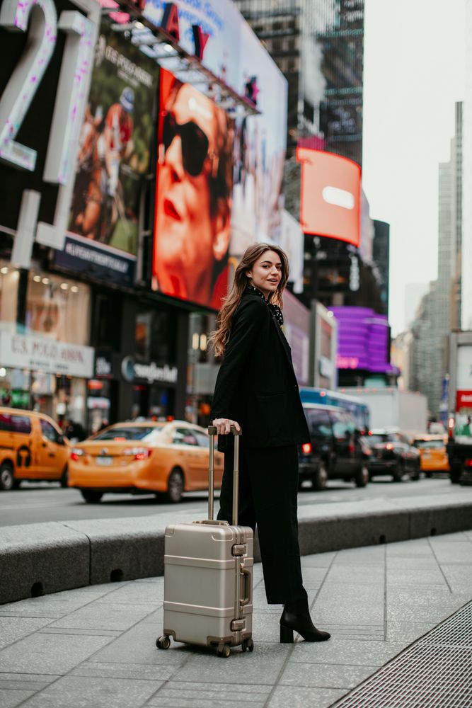 Чемодан Metal Luggage, золотистый / Миниатюра WWW (1000)