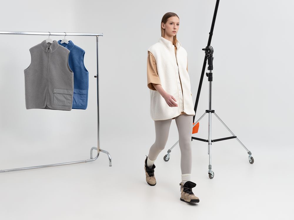 Жилет унисекс Oblako, молочно-белый / Миниатюра модельного (1000)