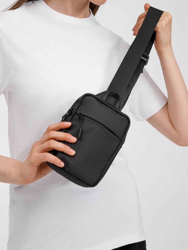 Спортивная кросс-боди сумка UrbanHike, черная / Миниатюра модельного (1000)