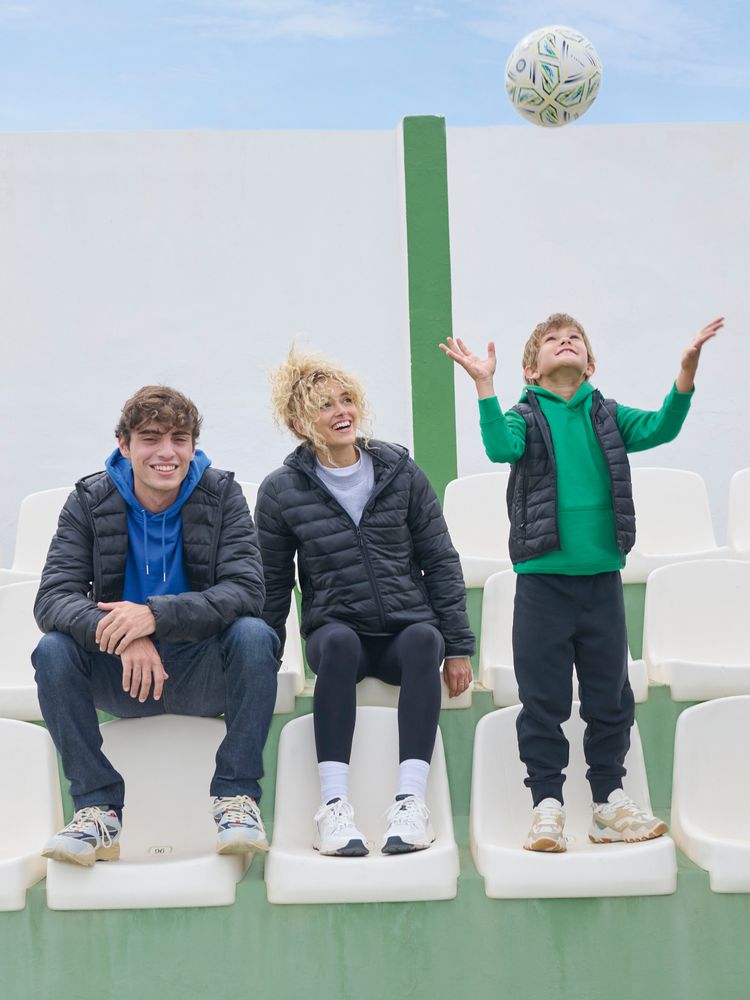 Куртка с капюшоном женская Stream Women, темно-синяя / Миниатюра модельного (1000)