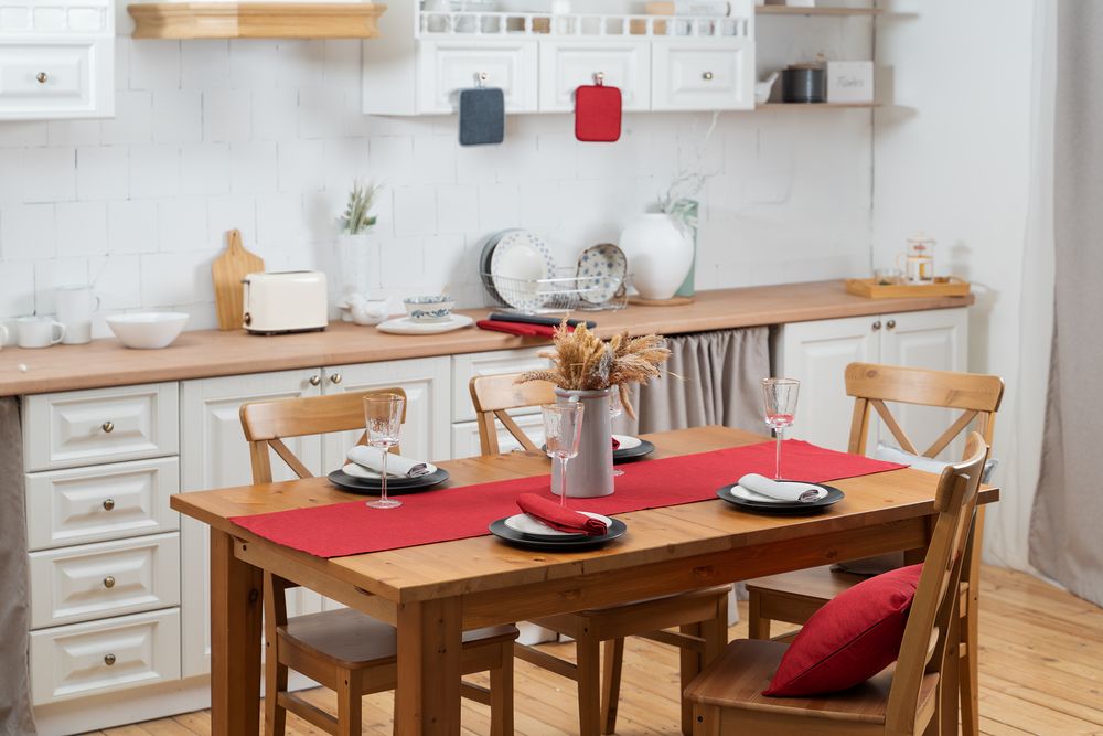 Дорожка сервировочная Settle In, красная / Миниатюра имиджевого (1000)