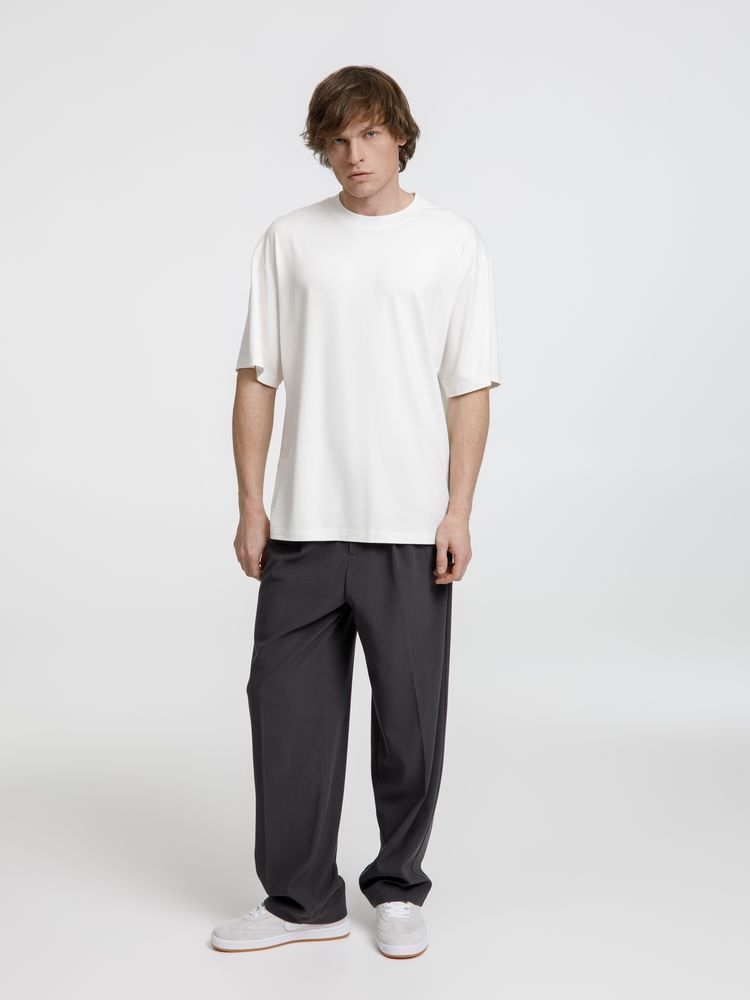 Футболка оверсайз унисекс Lavinia, белая / Миниатюра модельного (1000)