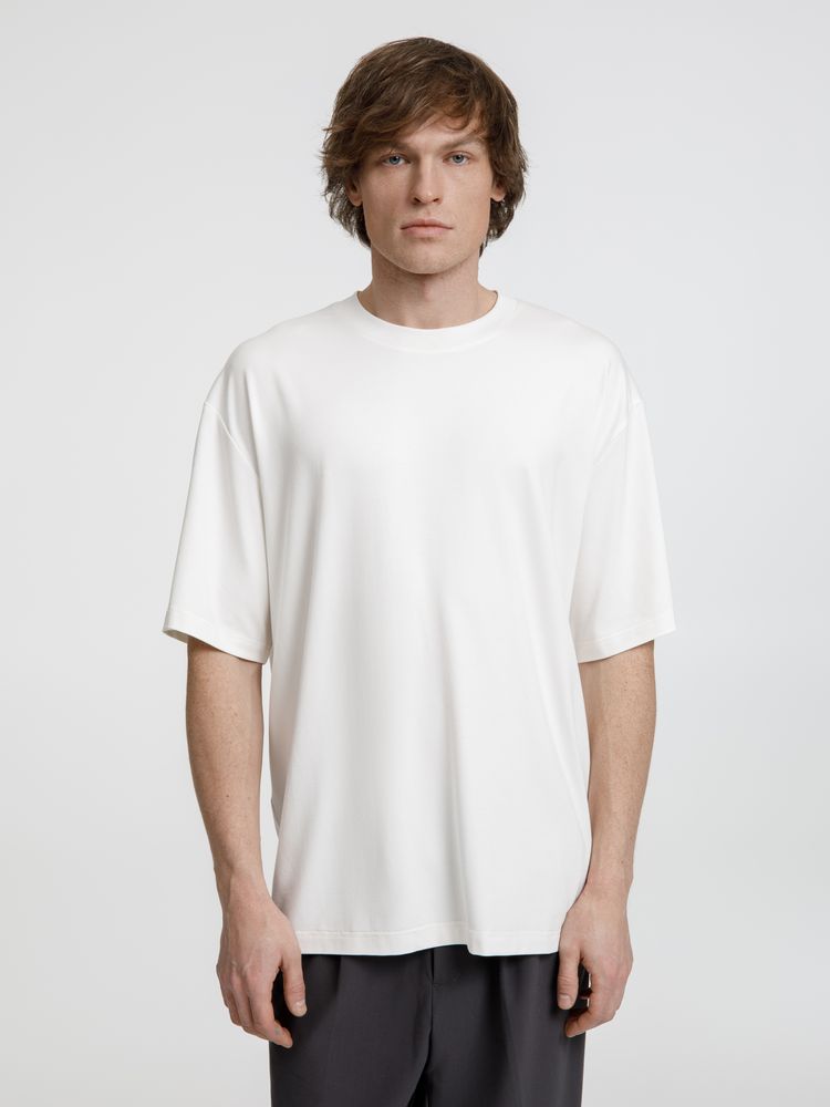 Футболка оверсайз унисекс Lavinia, белая / Миниатюра модельного (1000)