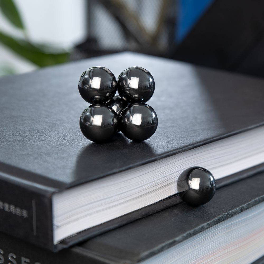 Магнитный антистресс Trifles, черный / Миниатюра имиджевого (1000)