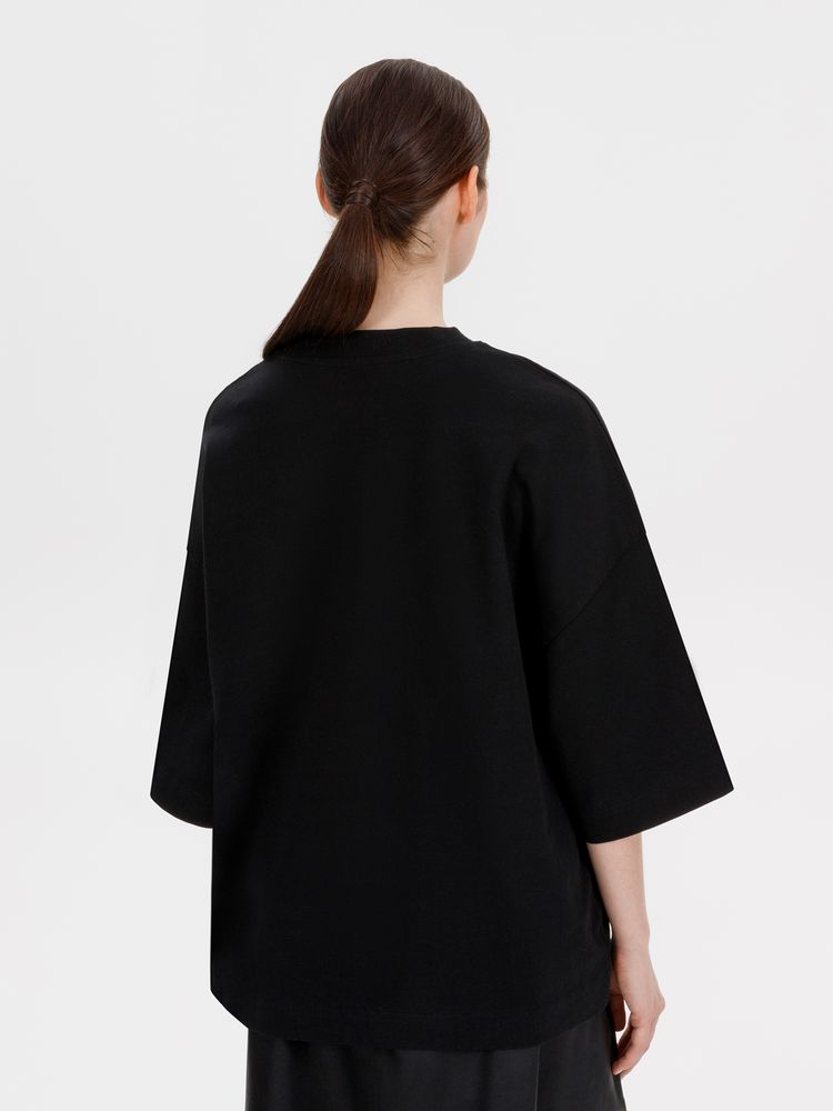 Футболка оверсайз Big Boss, черная / Миниатюра модельного (1000)