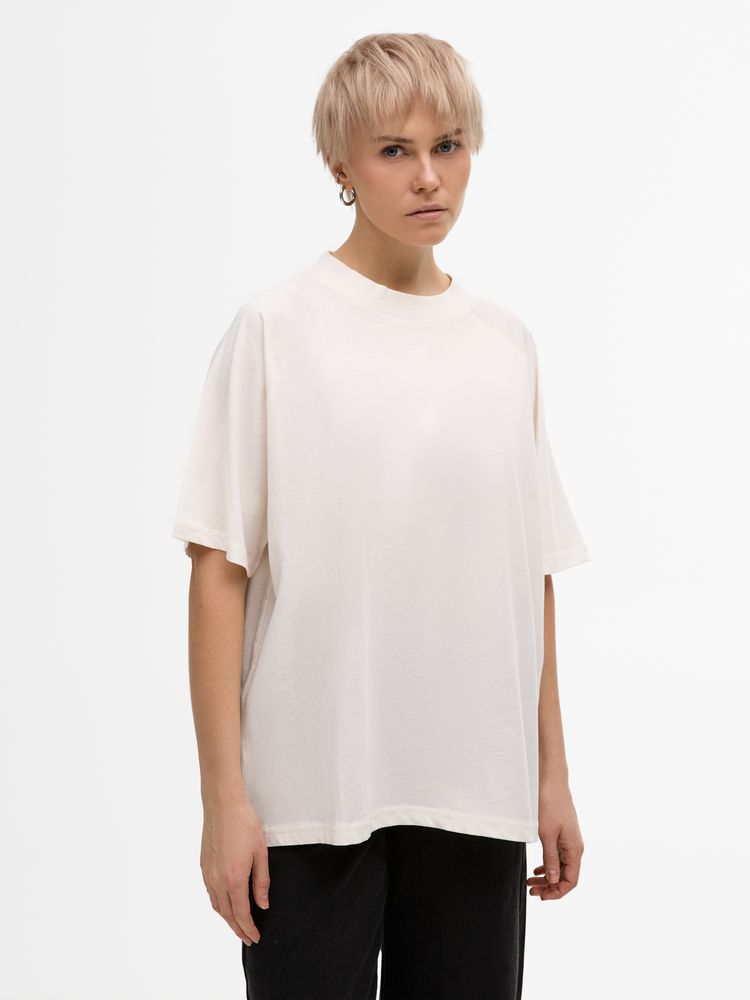 Футболка унисекс T2, молочно-белая / Миниатюра модельного (1000)