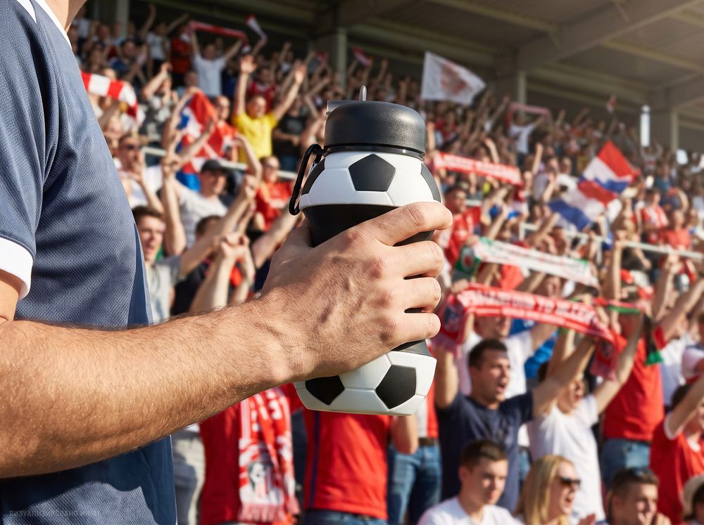 Складная бутылка для воды Football Flex, белая с черным / Миниатюра имиджевого (1000)