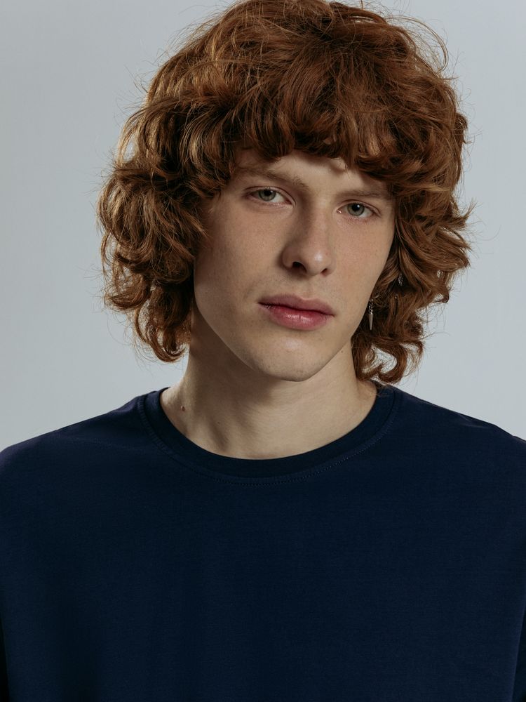 Футболка оверсайз унисекс Base Space, темно-синяя / Миниатюра модельного (1000)