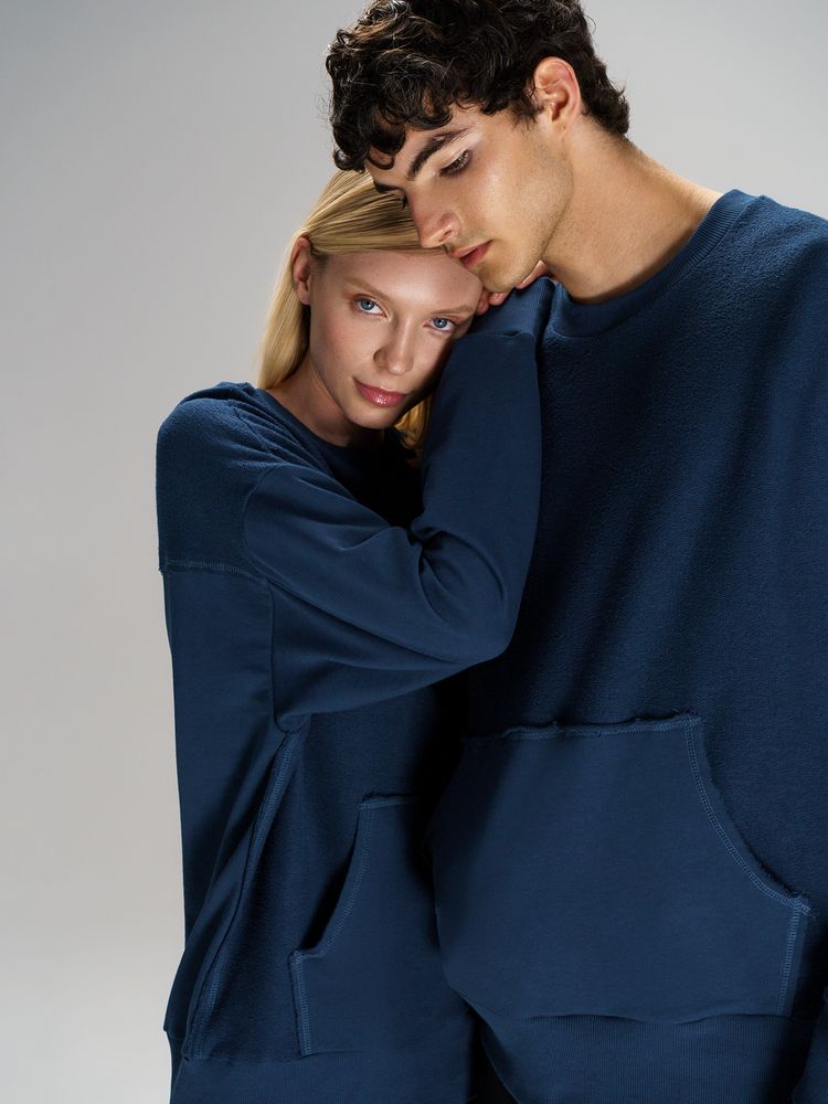 Свитшот оверсайз унисекс Vozduh, темно-синий / Миниатюра модельного (1000)