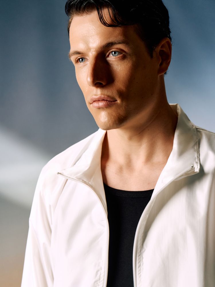 Ветровка Kivach, светло-серая / Миниатюра имиджевого (1000)