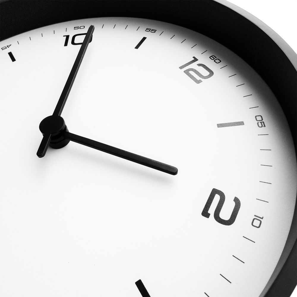 Часы настенные Weis, белые с черным / Миниатюра WWW (1000)