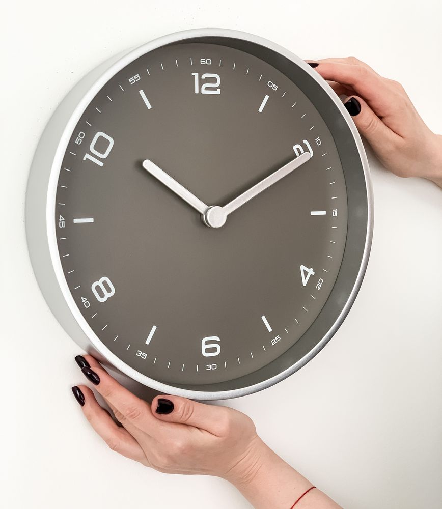 Часы настенные Milton, кофейно-коричневые / Миниатюра WWW (1000)