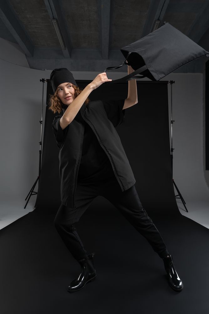 Шопер B3, черный с черными ручками / Миниатюра WWW (1000)