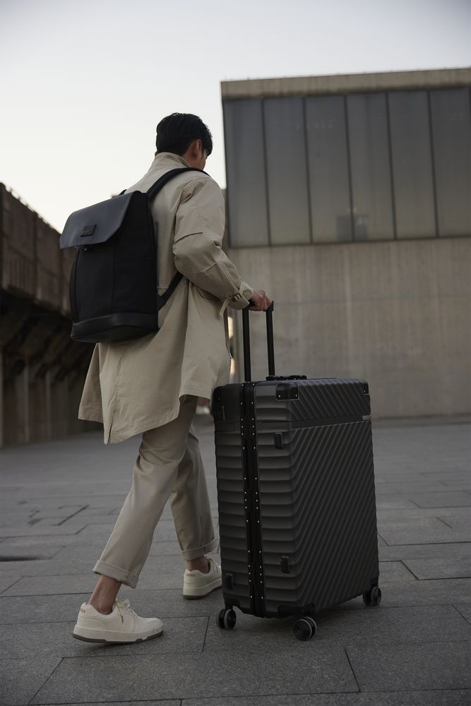 Чемодан Aluminum Frame PC Luggage V1, черный / Миниатюра WWW (1000)