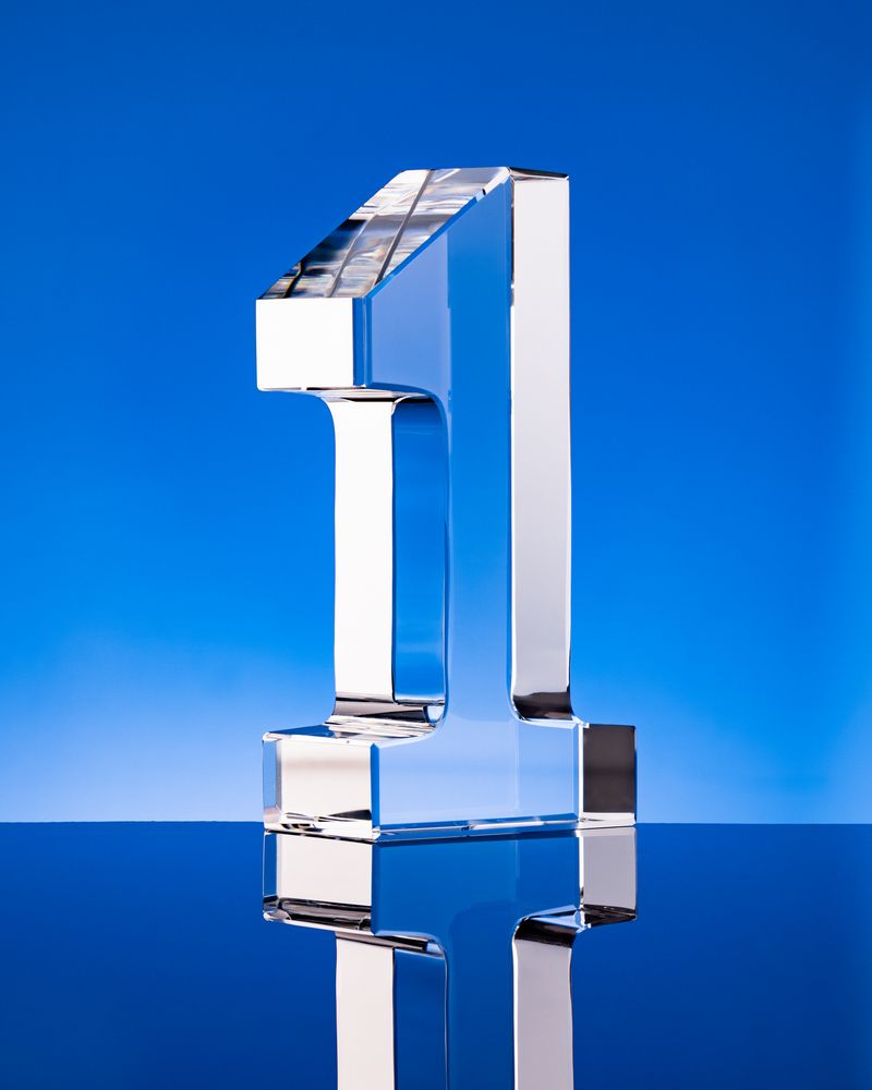 Стела Born Leader 1 / Миниатюра WWW (1000)