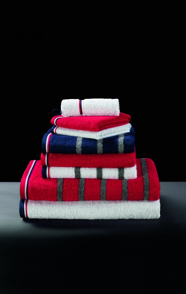 Полотенце Athleisure Strip Large, белое / Миниатюра WWW (1000)